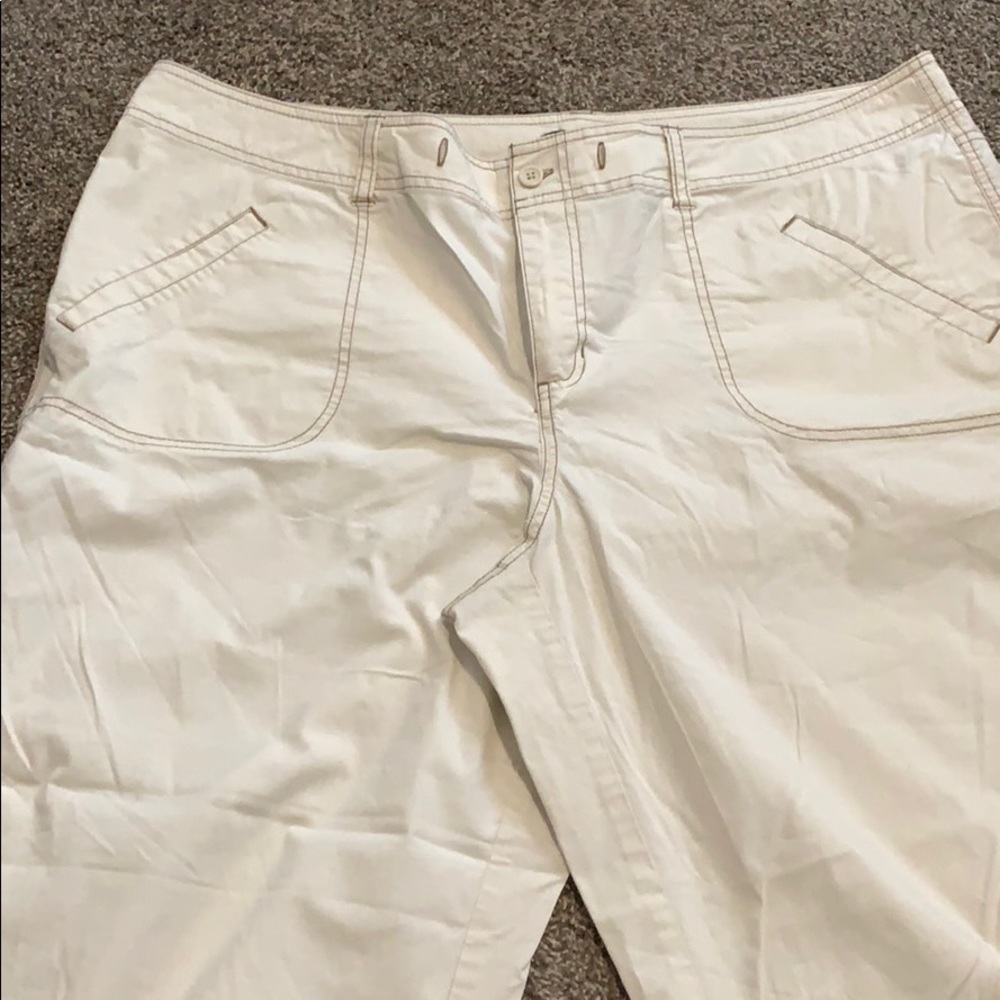 Apt. 9 Capris